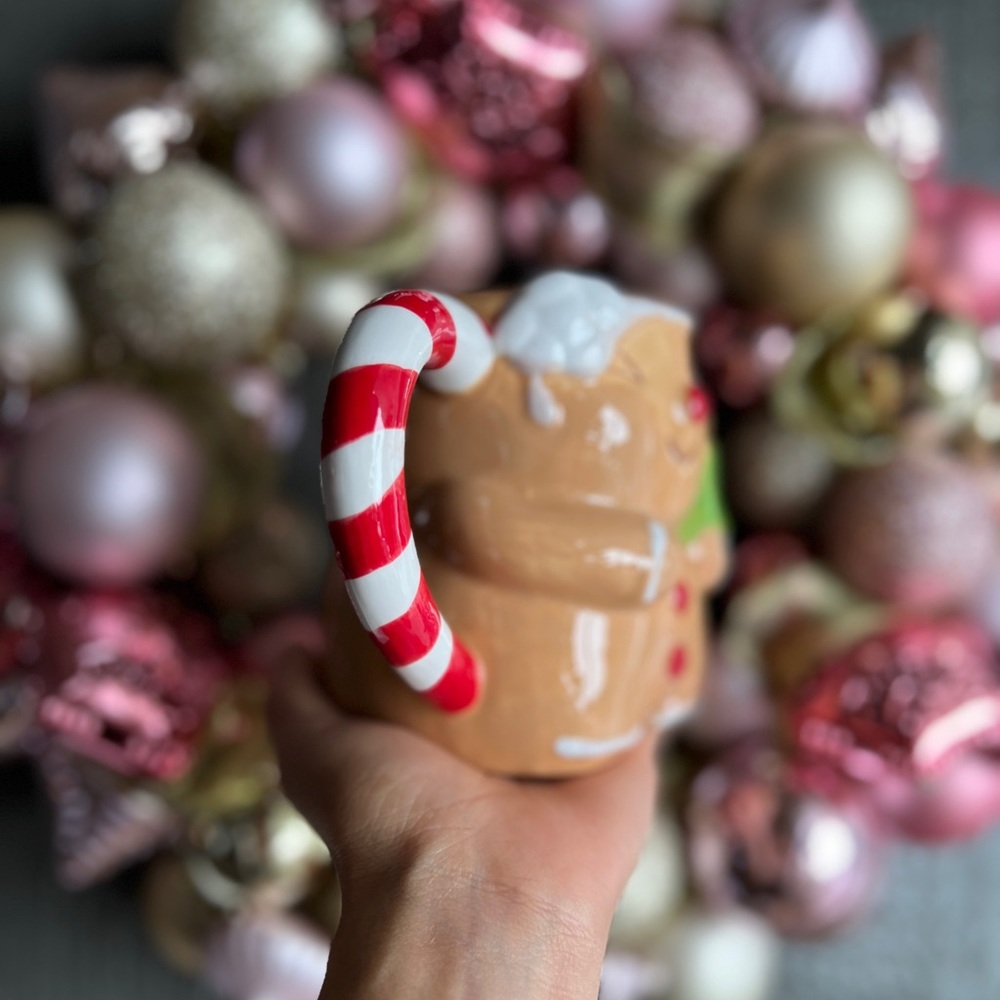 ✨NEW🎄At Home Gingerbread Boy and Gingerbread Girl Mug Set🎁 - Picture 9 of 16